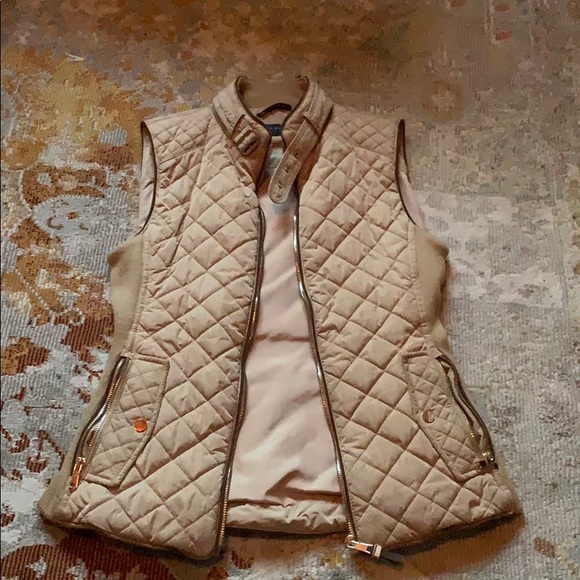 Zara Vest - Picture 3 of 6